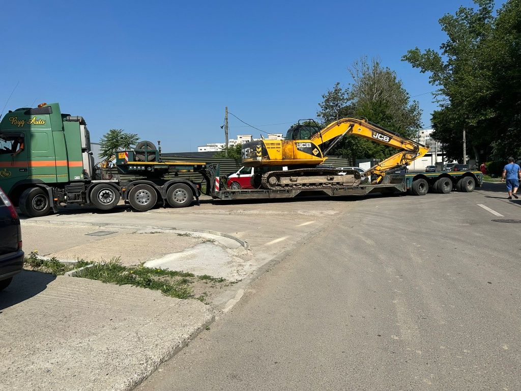 Transport agabaritic combine utilaje