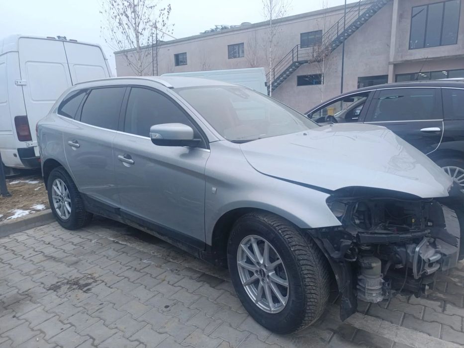 Dezmembram Volvo XC60 2012, 2.0 Diesel, cutie de viteze manuala