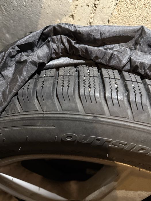 Jante aliaj R17 + Anvelope iarnă Hankook – Audi A5 / VAG –