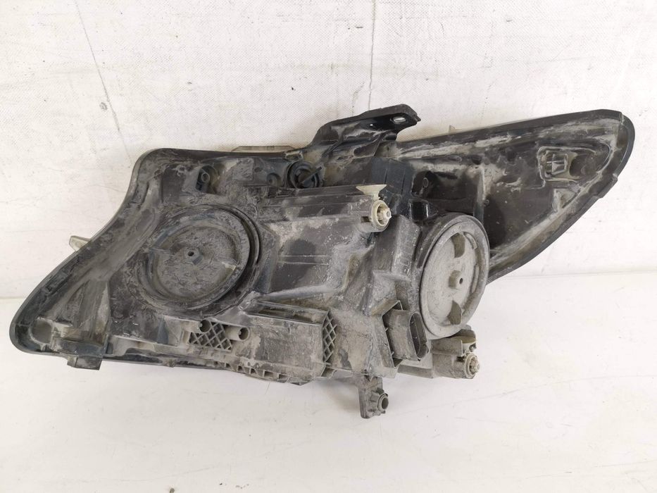 Десен фар с халоген Мерцедес-Бенц В-Клас / Mercedes-Benz V-Class W447