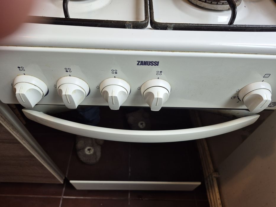 Aragaz folosit ZANUSSI