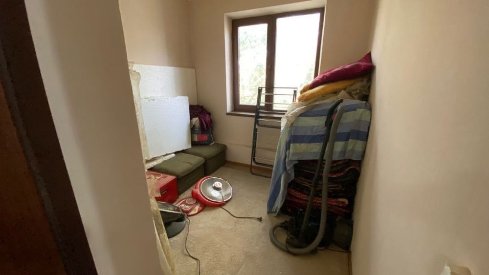 Vokzal Oltin Samarqand oldida 1/2 xona kvartira Ijaraga Beriladi