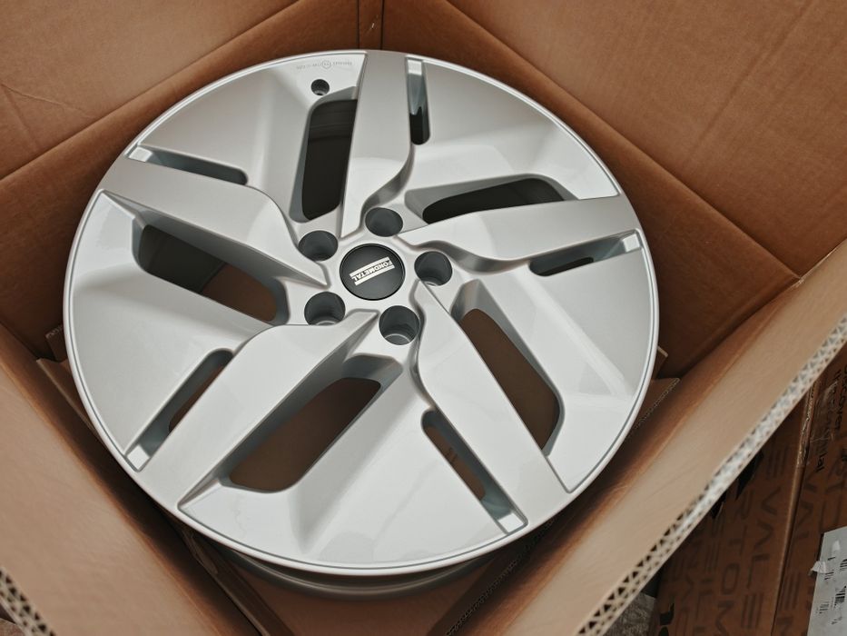 Vand jante de aliaj pentru Tesla pe 19 marca Fondmetal