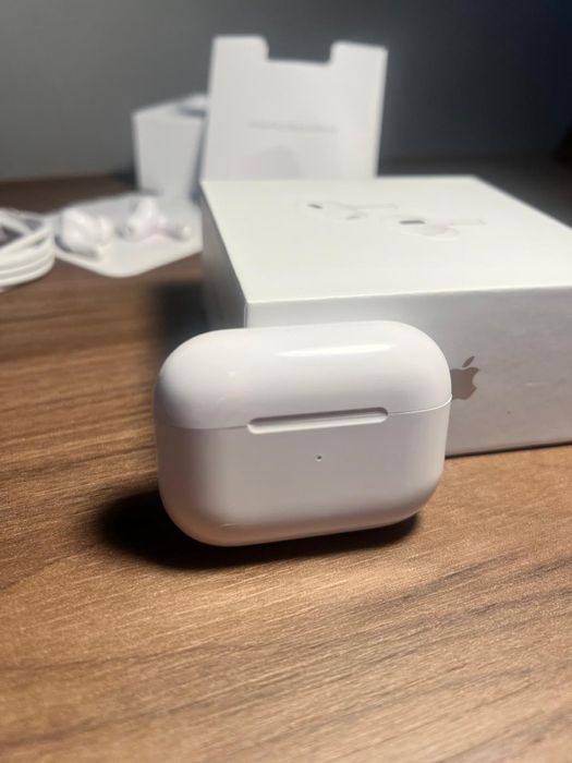Apple Airpods Pro ( Gen 2 )