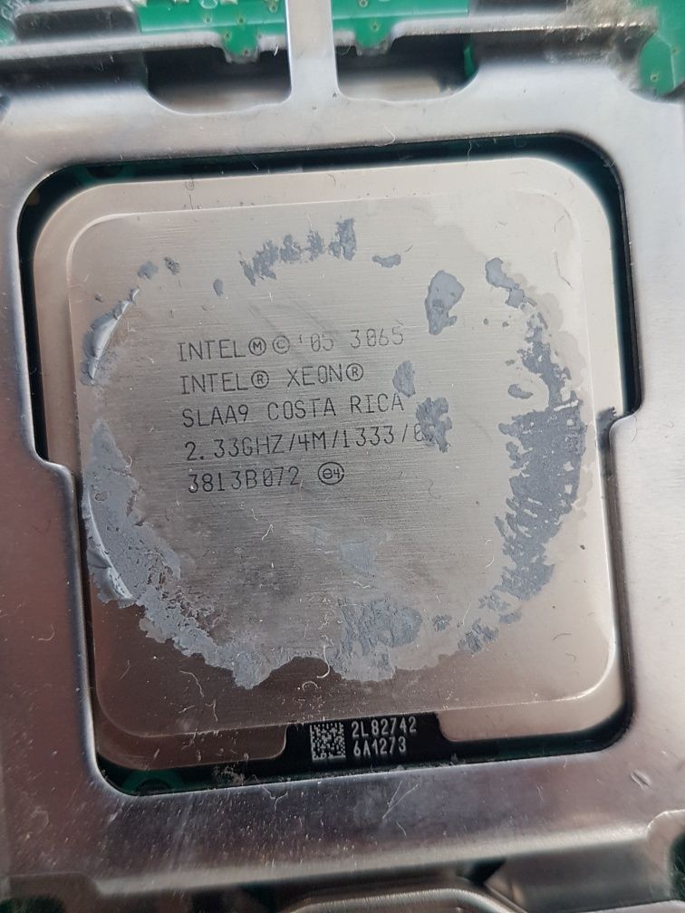 Процесор Intel Xeon 3065