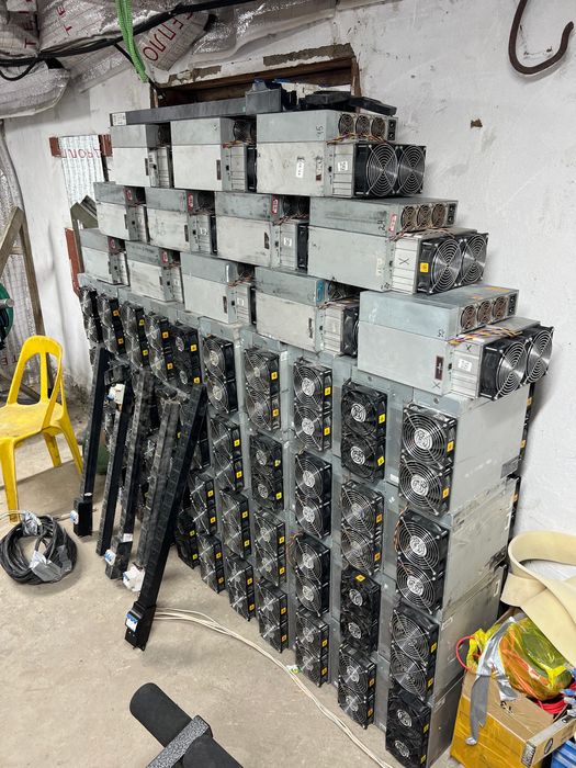 Продается ASIK майнеры s19