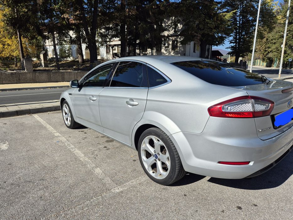 Ford Mondeo 2012год