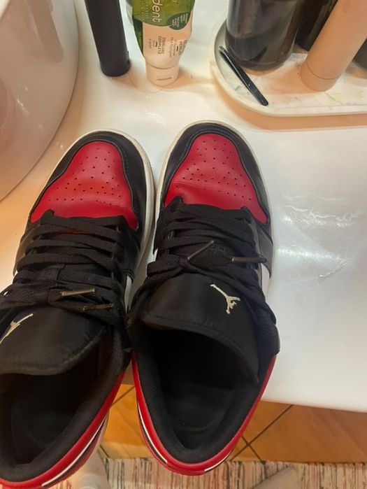 Jordan 1 low bred toe