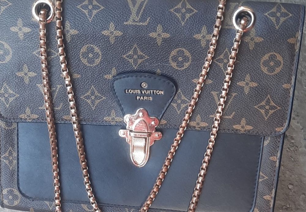 Продам женскую сумочку!