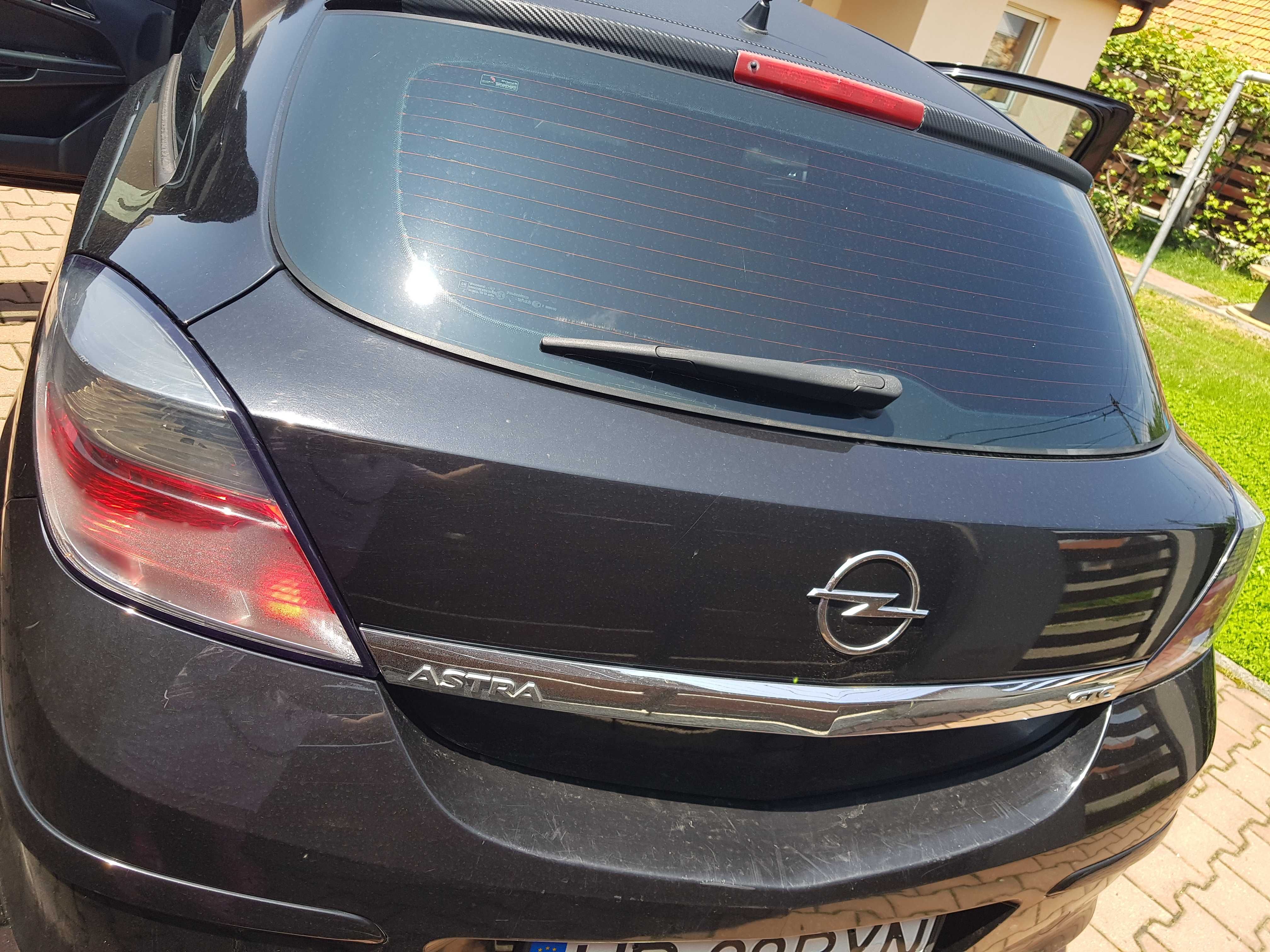Opel Astra H 1.9 CDTI