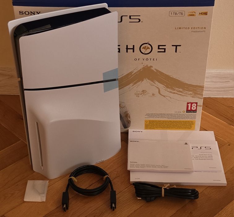 ЧИСТО НОВ Playstation 5 SLIM DISC EDITION Плейстейшън слим конзола PS5