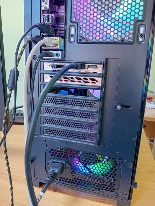 Геймърски компютър   i3 8100  12gb gtx1050ti 4gb