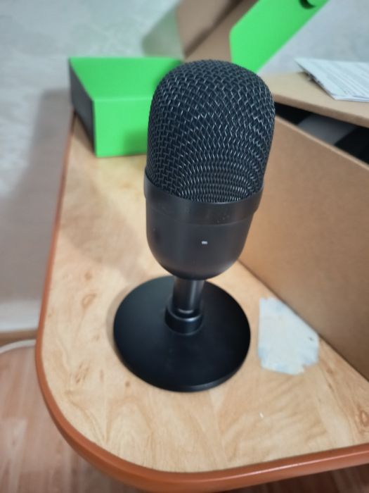 Microfon razer siren mini