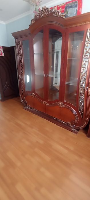 Продаётся стенка.