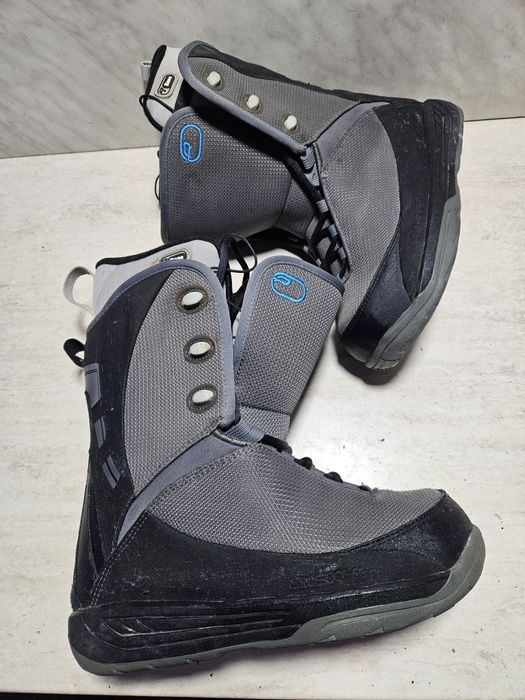 Boots 135 buti placa snowboard  Ride  mărimea 42  (  27 cm) .