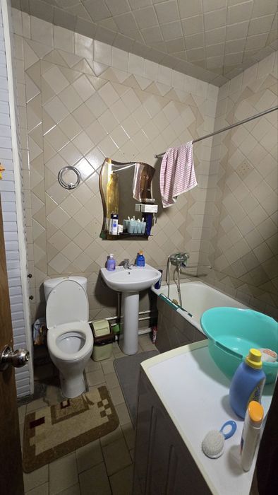 Чиланзар 18.  1 комнатная франция балкон 1.х 7