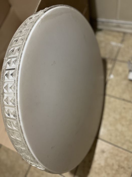 Потолочный светильник 60 см диаметр (3 штуки)