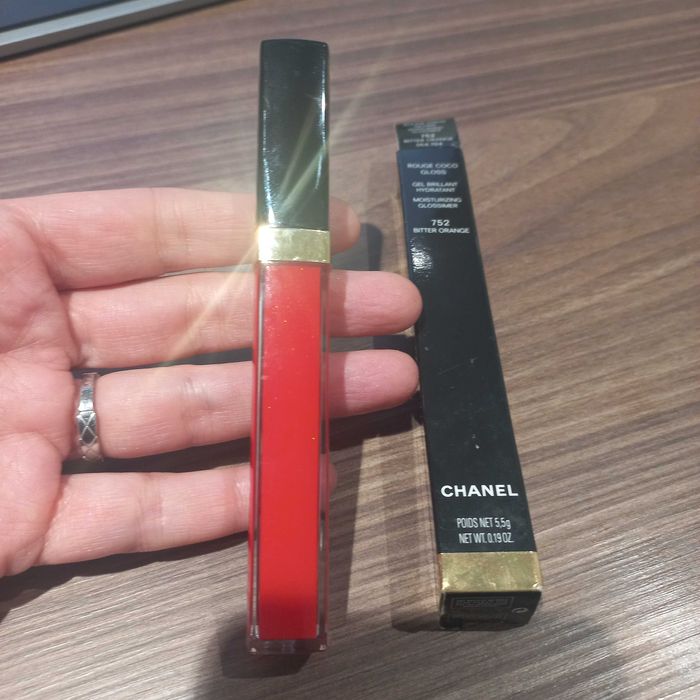 Гланцове на  Chanel