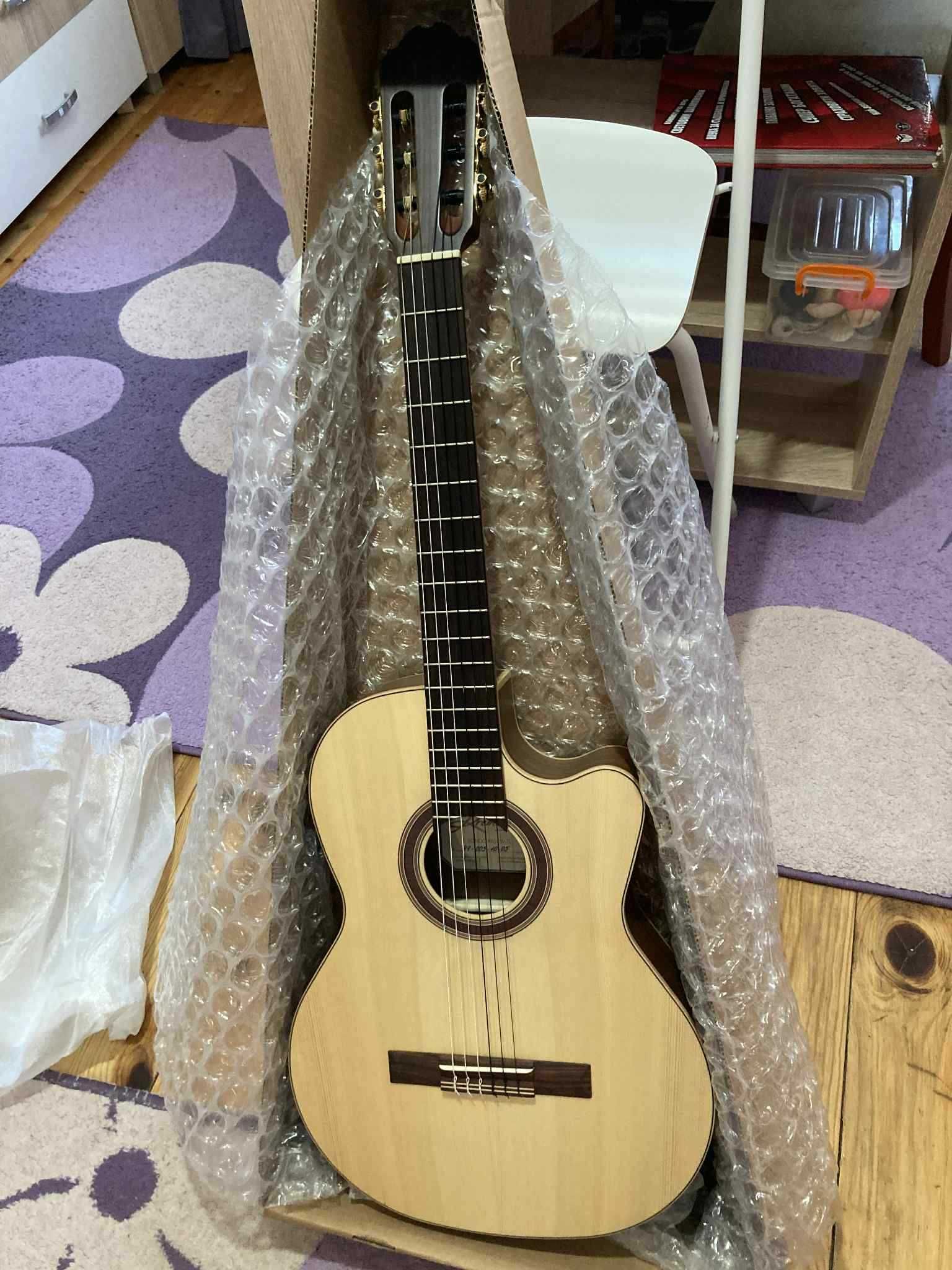 Класическа китара Kremona Rondo R65CW TL