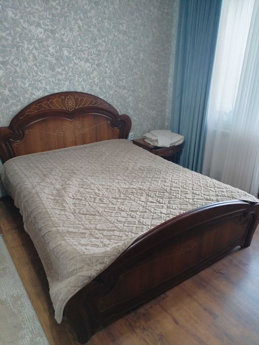 Продам спальный гарнитур