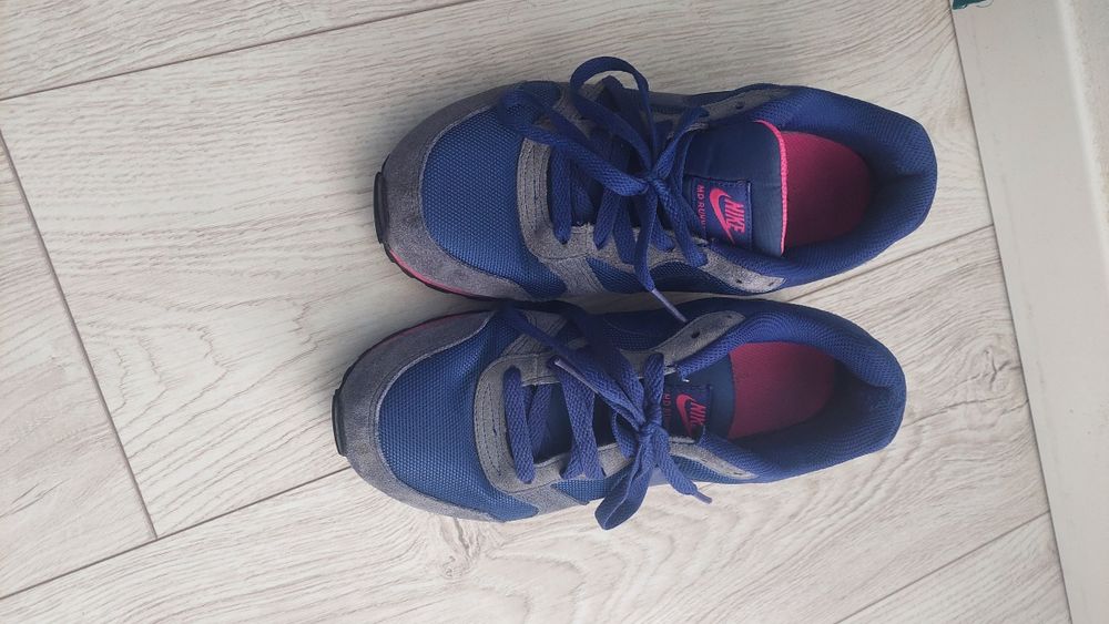 Adidasi nike runny marimea 38 24 cm