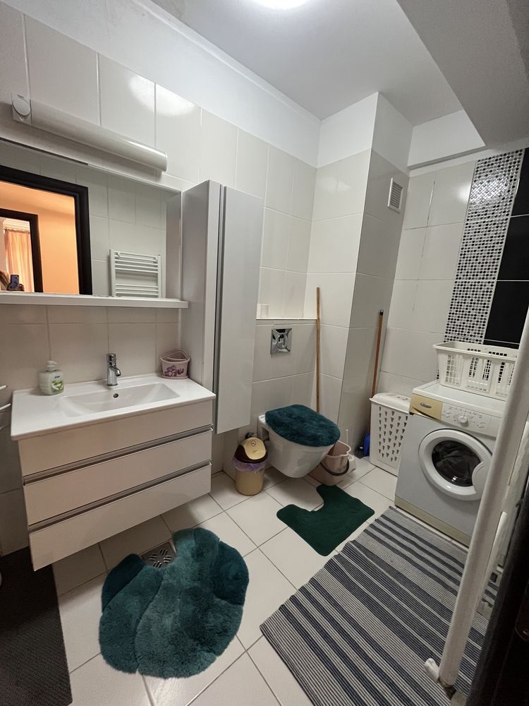 Inchiriez apartament 2 camere Mamaia centru