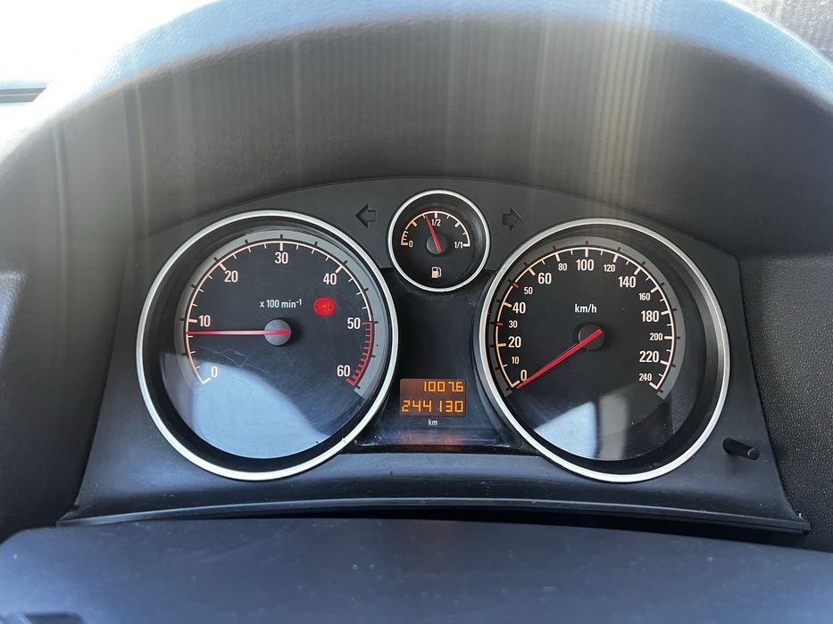 De vanzare opel astra H.