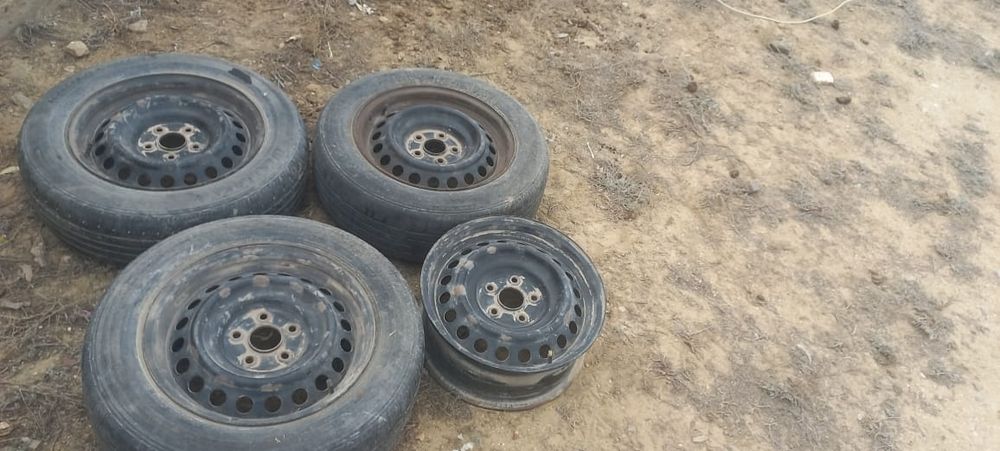 Сатылады 16лық 4 диск, штамп. Камриден түскен