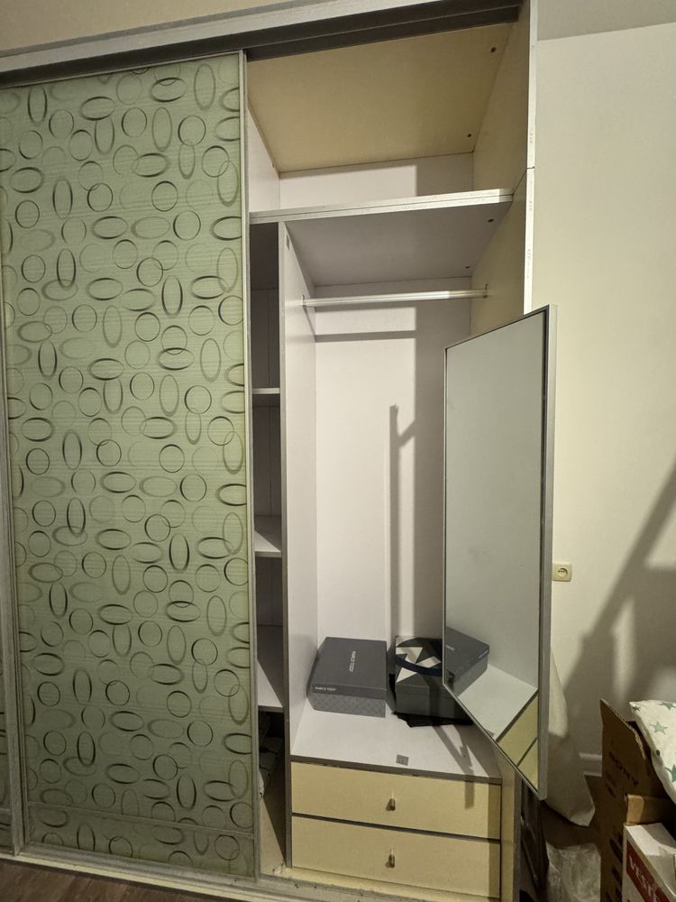 Продам шкафы, гардеробы
