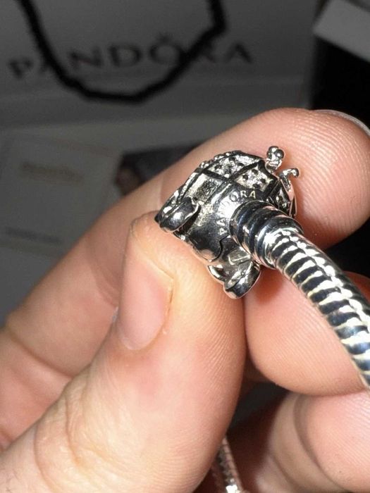 Гривна Пандора|Pandora