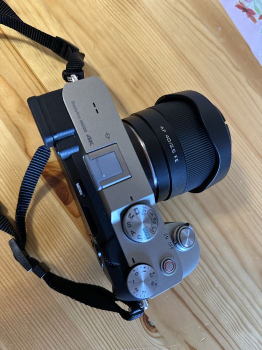 Camera Sony A7C Body + Obiectiv Viltrox 40mm 2.5