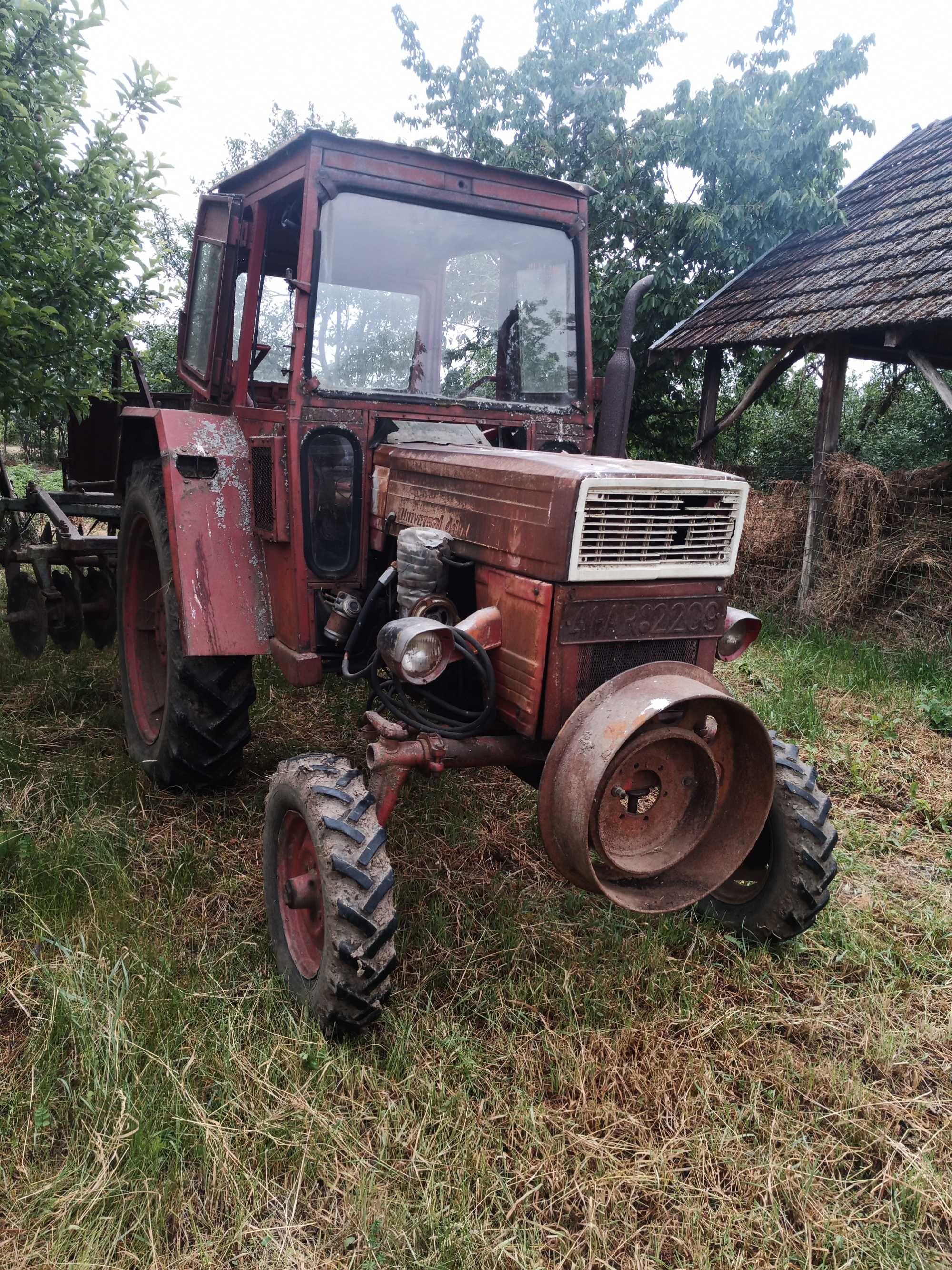 Devinzare Tractor U 445
