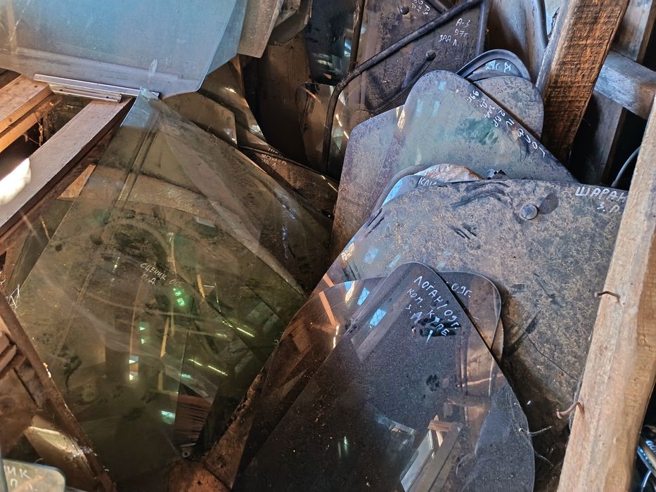 Стъкла за автомобили