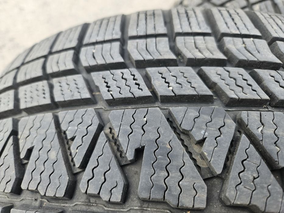 Зимни гуми SUV Kumho 225/55/18 Dot 19