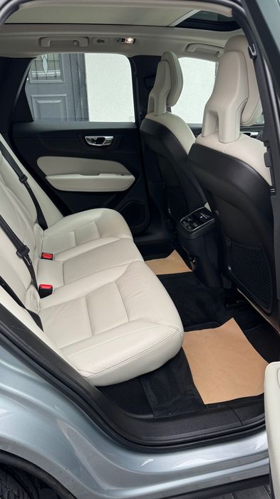 VOLVO XC 60 INSCRIPTION 4x4 2.0 DIESEL Automat 8+1 Viteze 190 Cp