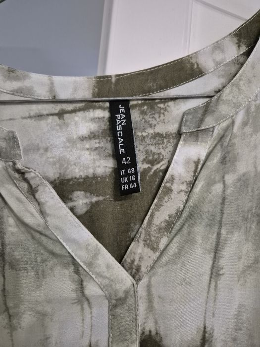 Bluza lejera fără maneci