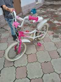 Велосипед  для девочек розового цвета