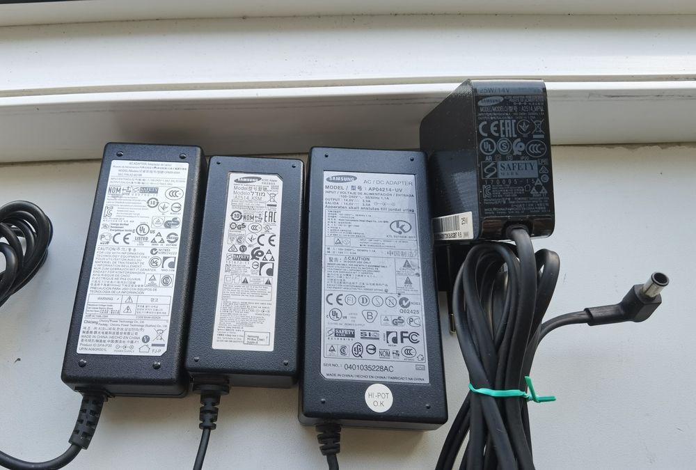 Alimentatoare Acer , Dell, HP, Lenovo, Toshiba de 18,5V,19V,19,5V