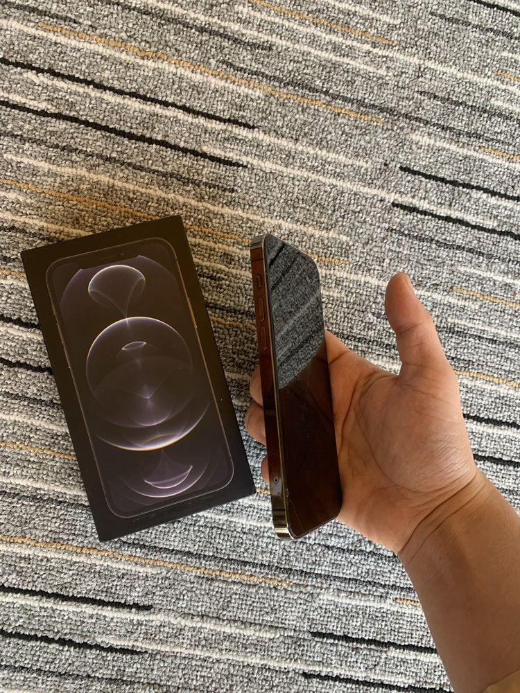 iPhone 12 pro LL/A