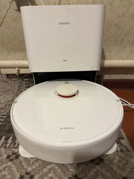 Робот пылесос с мойкой