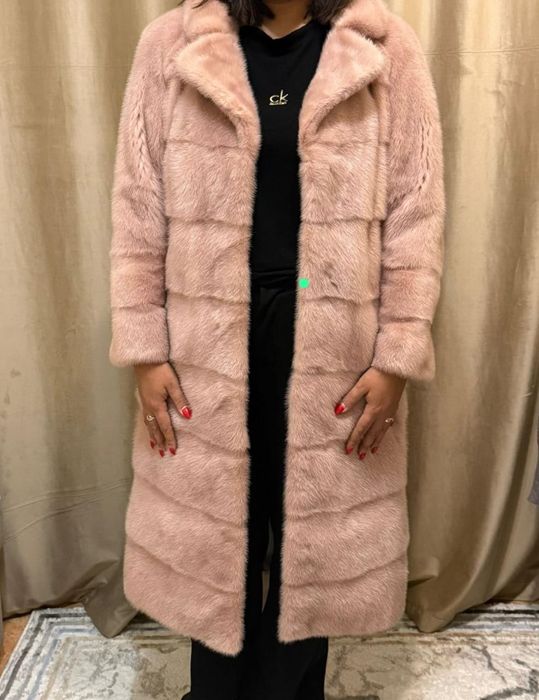 Продам норковую шубу