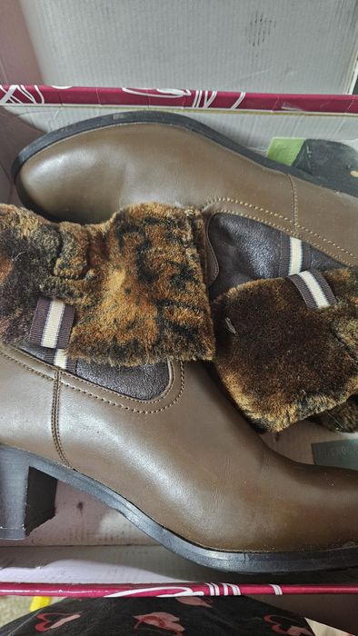 Продам обувь демозизоные в хорошем состоянии