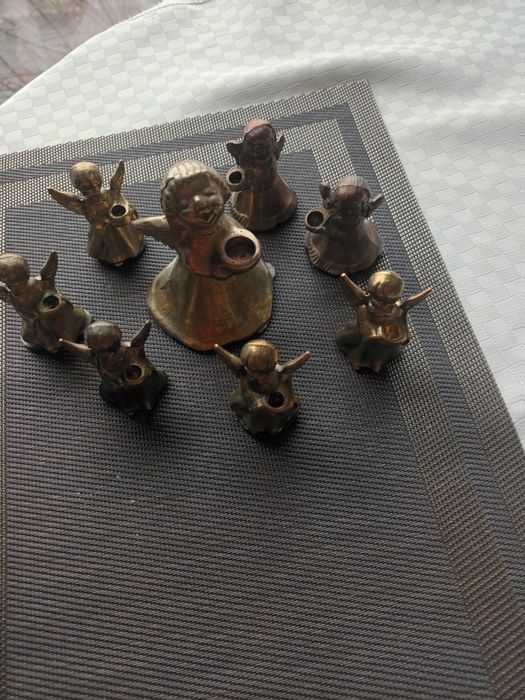 Set  de  ingerasi din  bronz