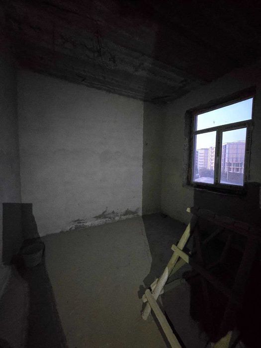 1 хоналик  квартира  4 этаж,  кирпичный дом, северный  24-25 автобаза