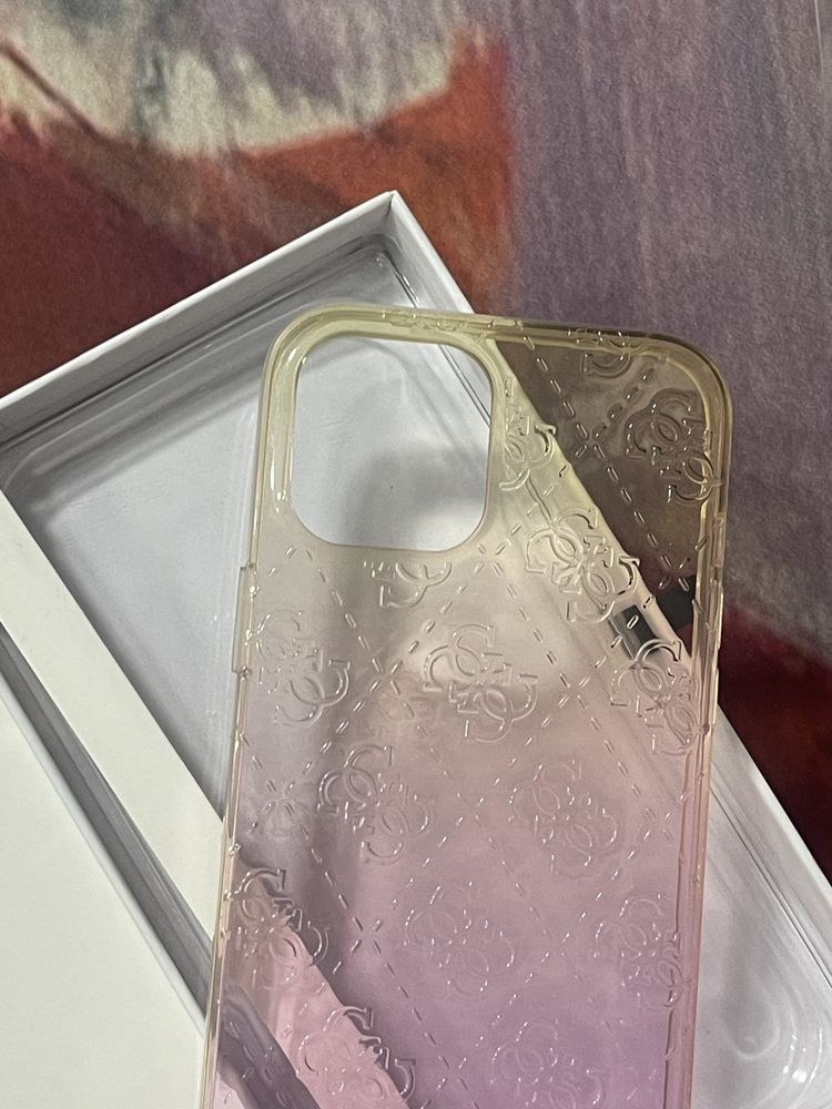 Кейс на Guess за iPhone 12 Pro Max