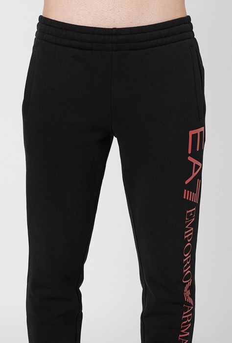 Pantaloni sport cu imprimeu