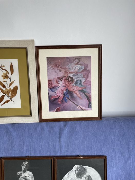 Tablouri diferite la bucata sau angro