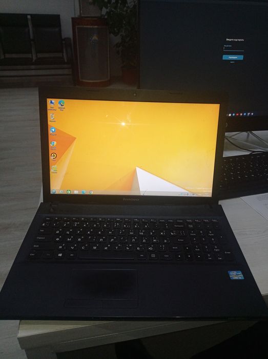 Lenovo notebook sotiladi