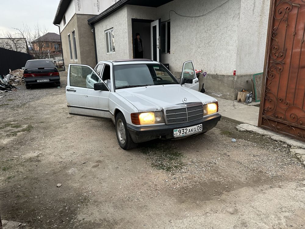 Mercedes Benz 190