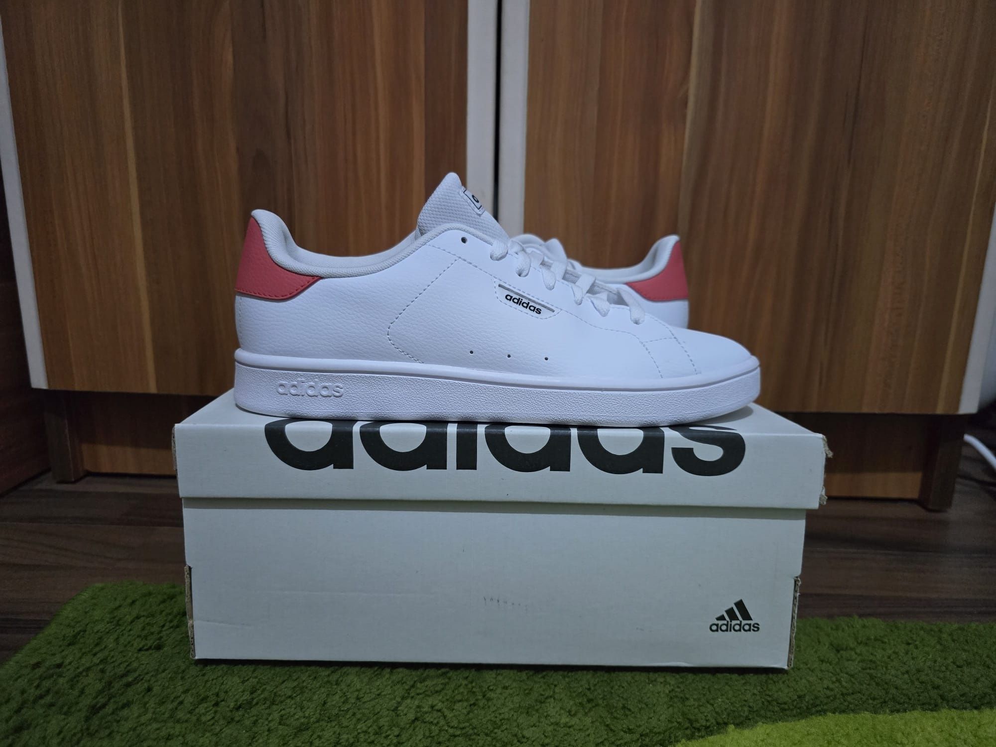Adidas Urban Court 100% originali, marimea 42